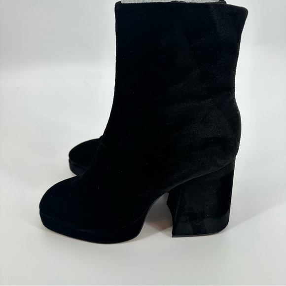 Schutz Carys Black High Heel Velvet Booties Size 9.5 - Picture 6 of 8